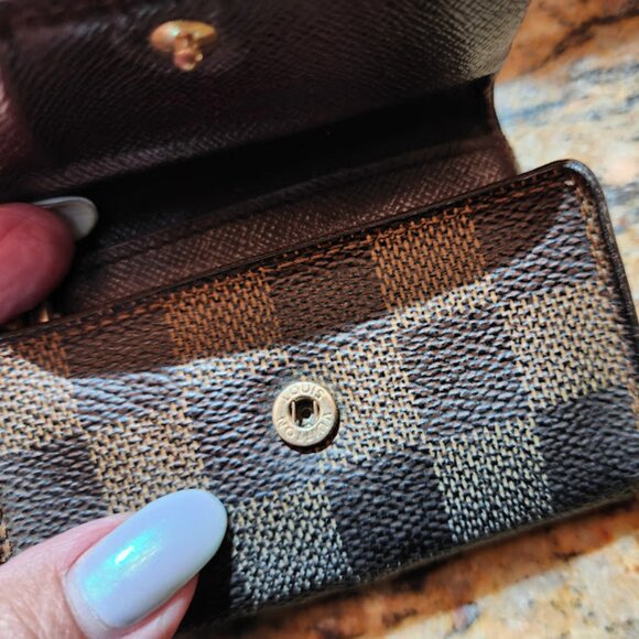 Louis Vuitton Key Holder - Picture 8 of 11